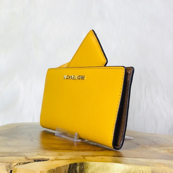 Michael Kors Card Case Carryall Wallet - Picture 2 of 8